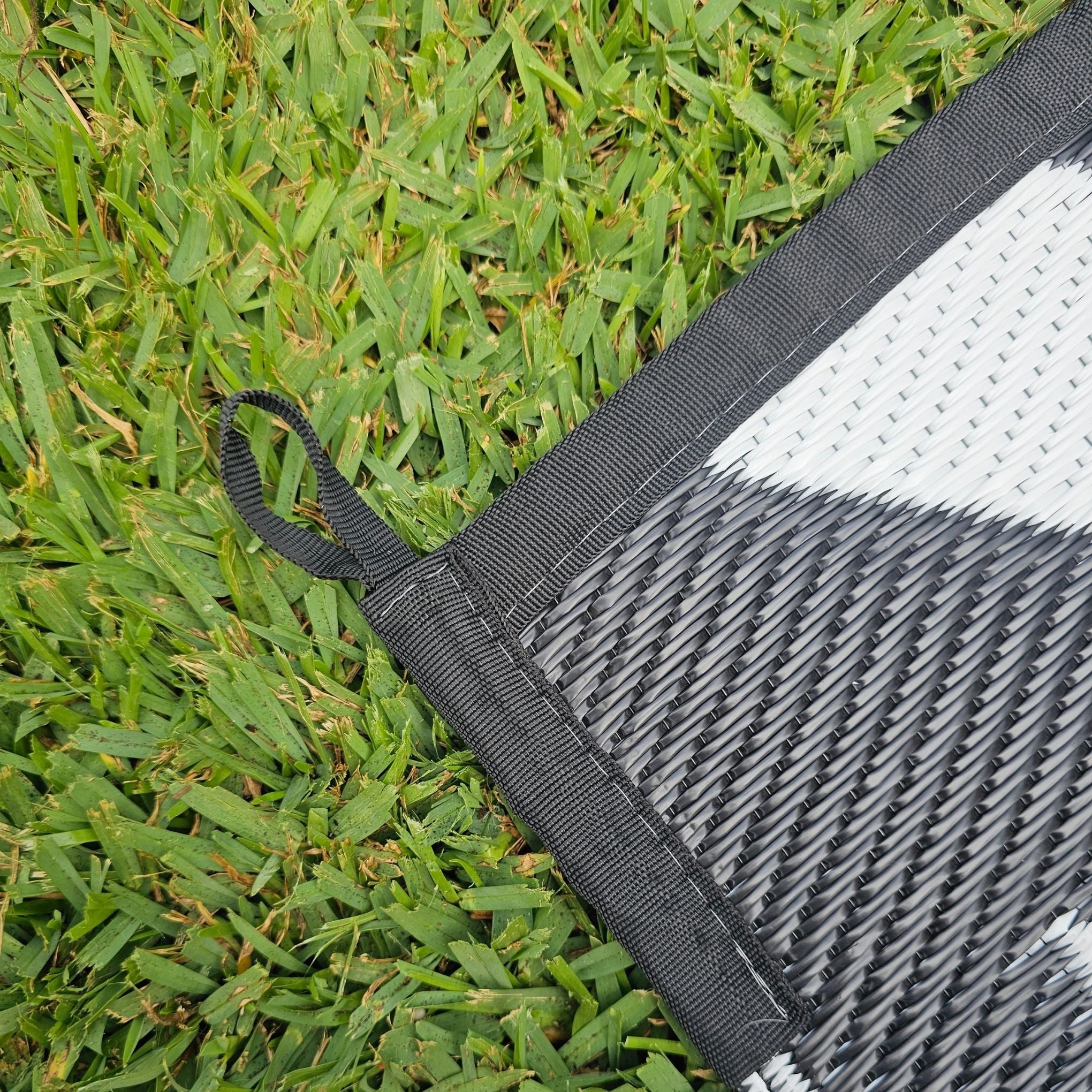2.7m x 3.6m - PPE Outdoor Mat - Moroccan Black/Grey